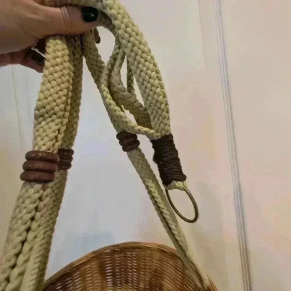 Vintage wicker plant hanging  basket - Picture 5 of 9